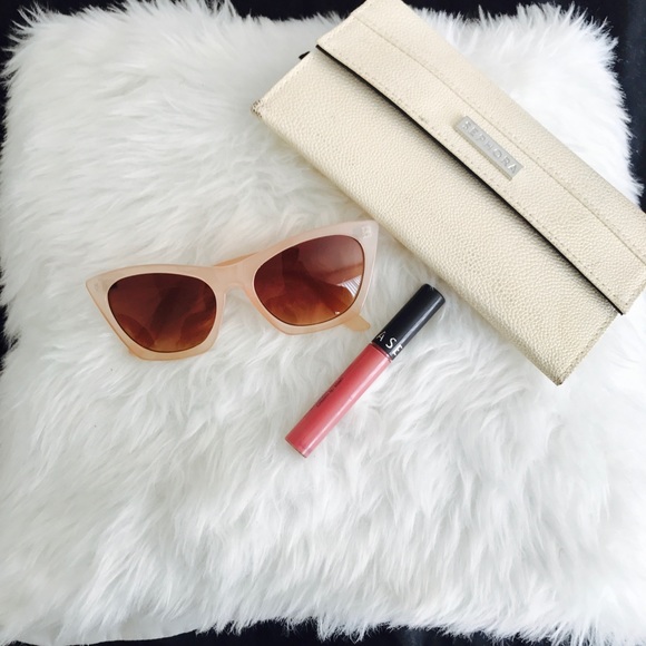 Accessories - 3 for $12 🎀 Retro Bubblegum Sunglasses🎀