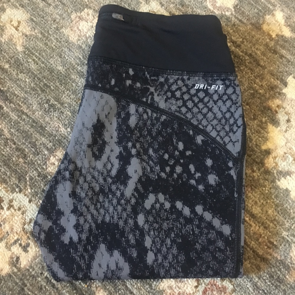 Nike workout leggings