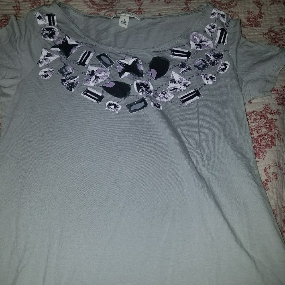 Light grey top