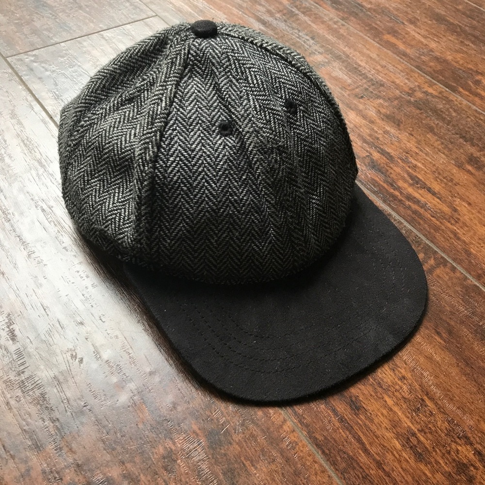 Black and white baseball cap ⚾️
