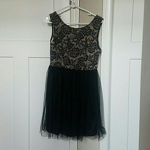 Dress with lace