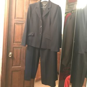 Dark blue Kasper pin striped pantsuit