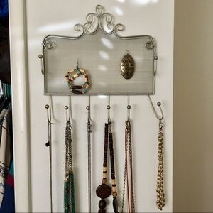🚫SOLD. Metal Jewelry Holder