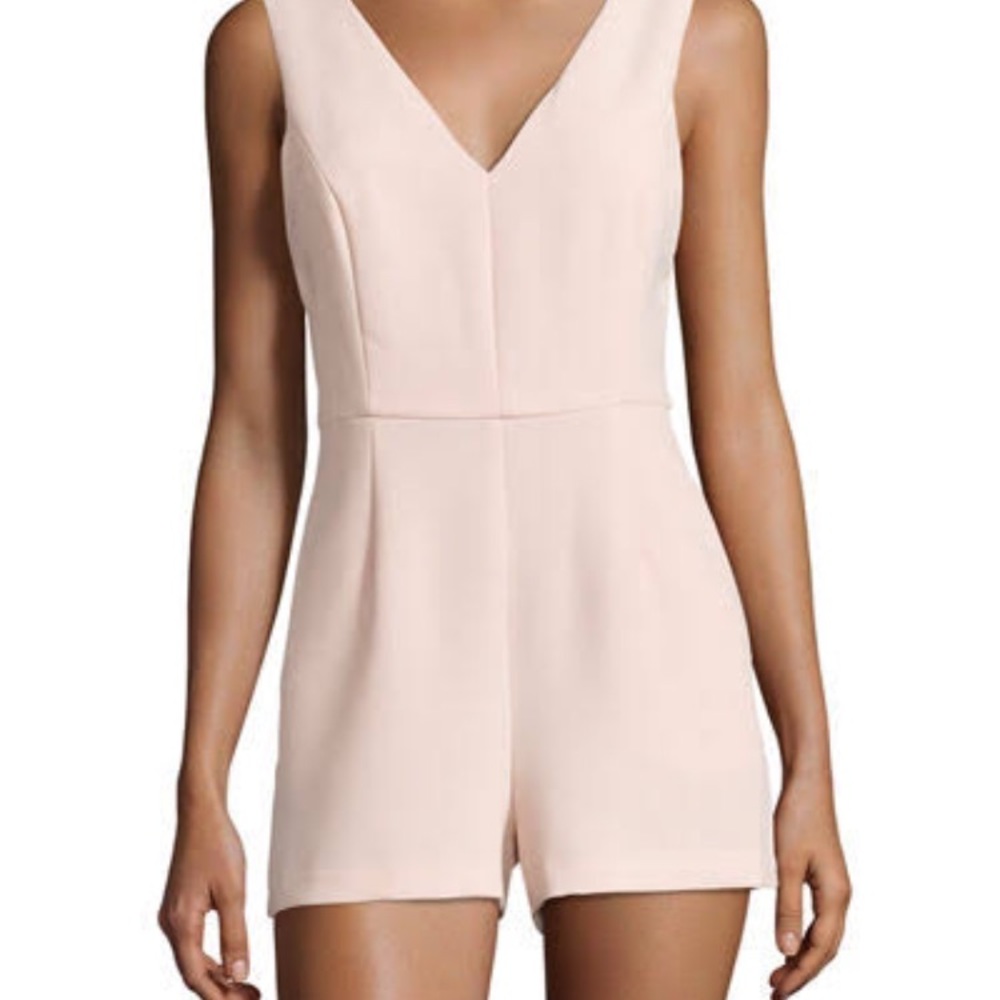 SOLD! 🎀HP🎀 NWT BCBGeneration pink romper - Picture 4 of 5