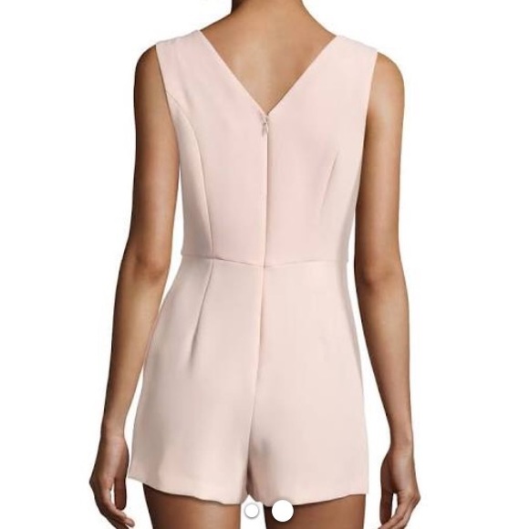 SOLD! 🎀HP🎀 NWT BCBGeneration pink romper - Picture 5 of 5