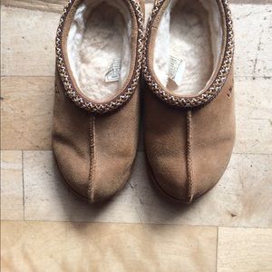 Warm slippers hardly warn ugg