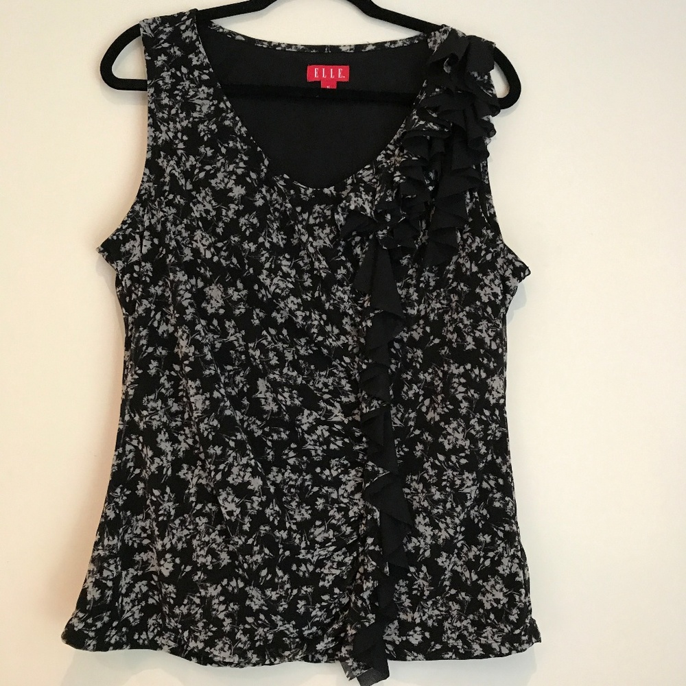 NWOT Sleeveless Blouse-XL