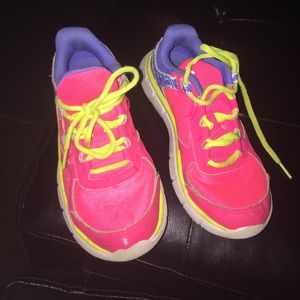 Underarmour sneaker (girls)