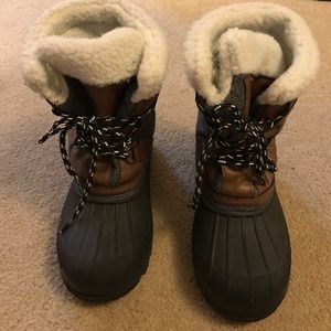 Super cute boys snow boots