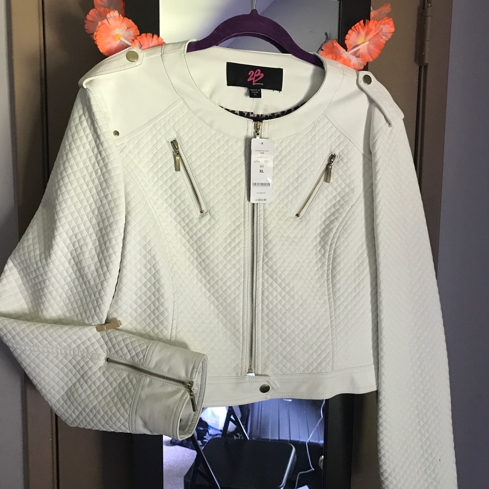 XL White faux leather BEBE jacket with gold accent
