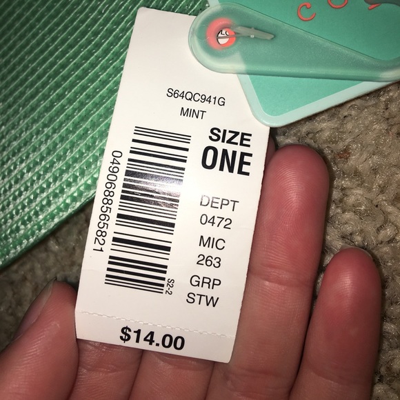 super cute beach hat! - Picture 2 of 4