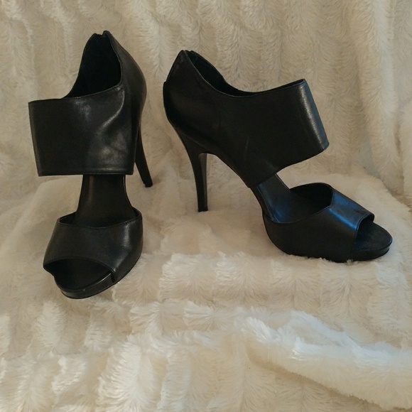 Nine West Black Heels - Picture 1 of 4