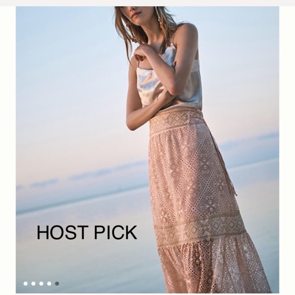 🆕Anthropologie Queen and Pawn Maxima Lace