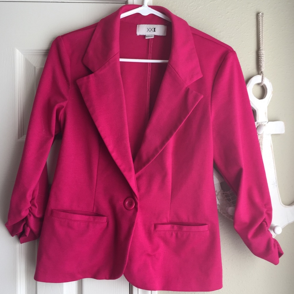 Cute Pink Blazer! 🌷