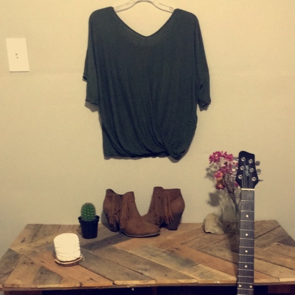 V neck army green top
