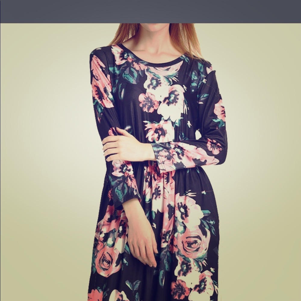NWO tags Beautiful Blue pink flower 🌺 long dress