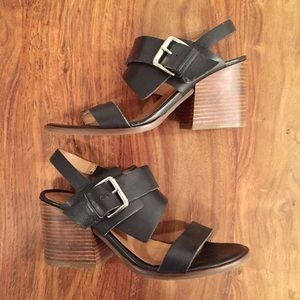 Kenneth Cole black heel black buckle sandals