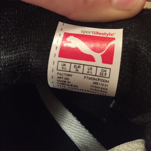 🚫🚫SOLD🚫🚫Puma - Picture 2 of 4