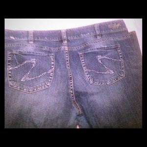 Silver Suki Distressed Jeans 20/30