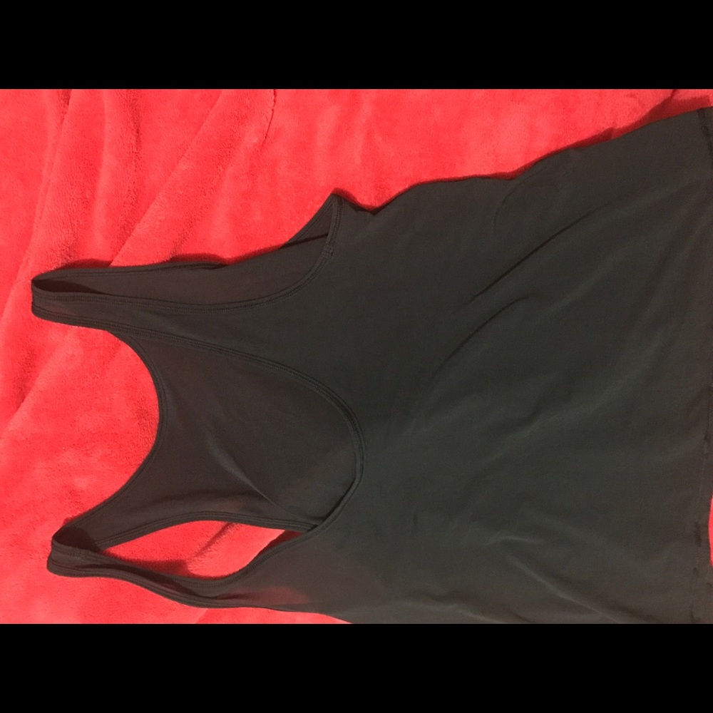 Lululemon Mesh Tank - Picture 3 of 5