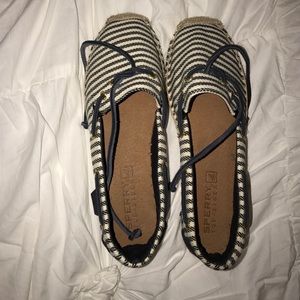 Sperry striped super cute shoes! Negotiable!
