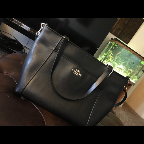 Coach Carryall - Picture 3 of 8