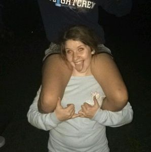 Meet your Posher, Lauren