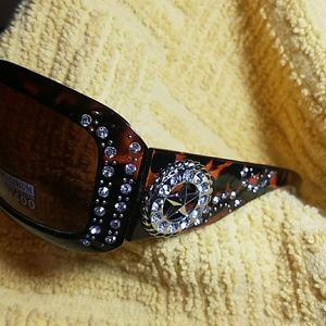 Brown tortoise shell shades w/ bling star