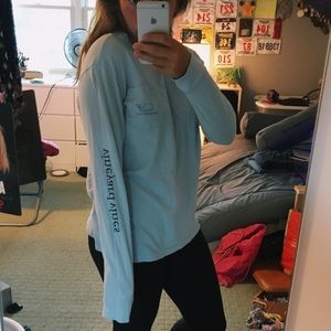 blue vineyard vines shirt