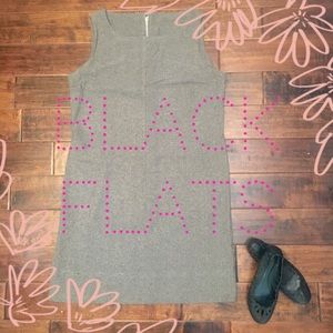 Black cut-out textured flats!