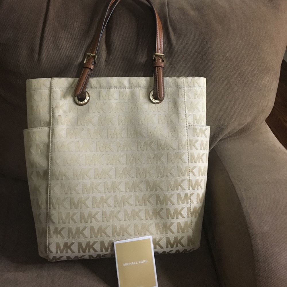 NWT Michael Kors jet set tote