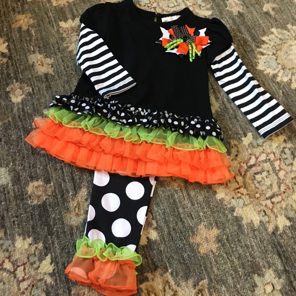 🎃 NWOT Halloween outfit 2t