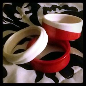 Beautiful Bundle of Vintage Bangles