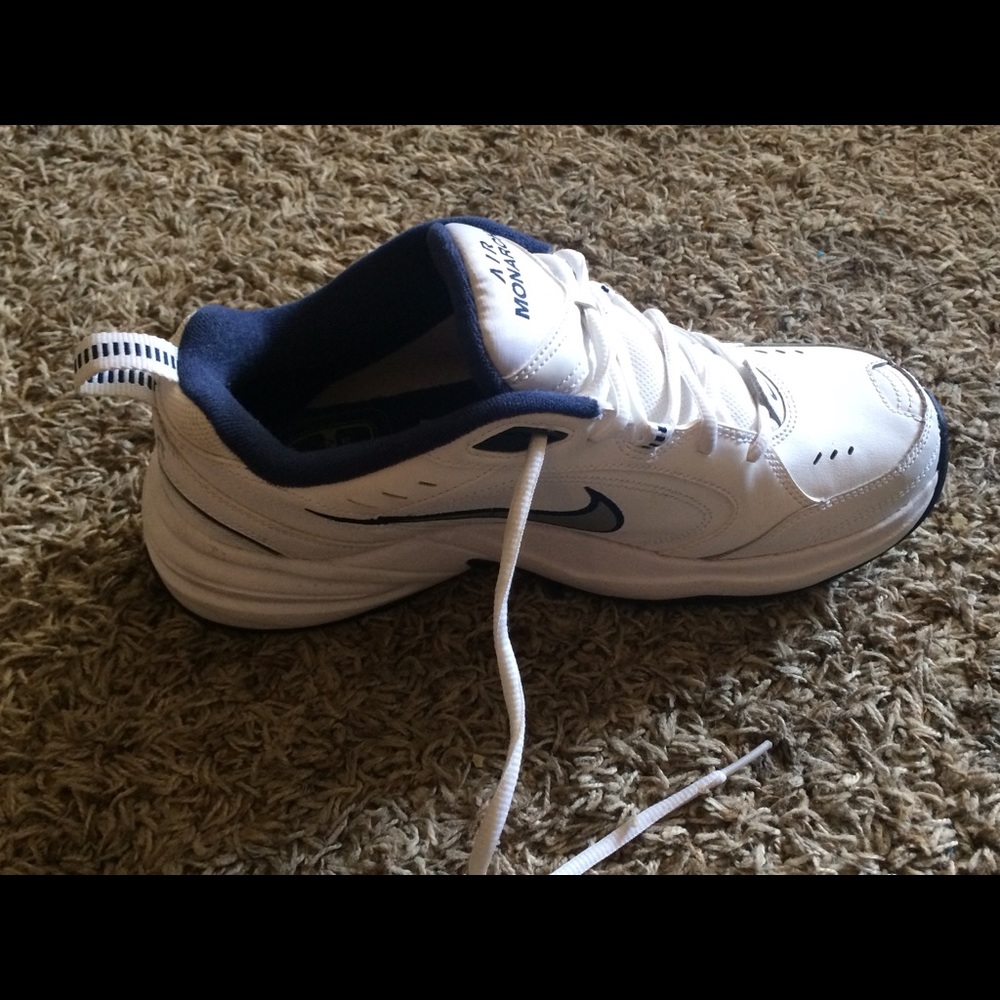 Athletic shoes