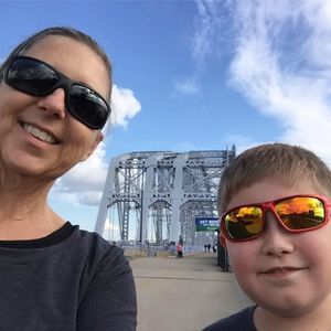 Meet your Posher, Elizabeth