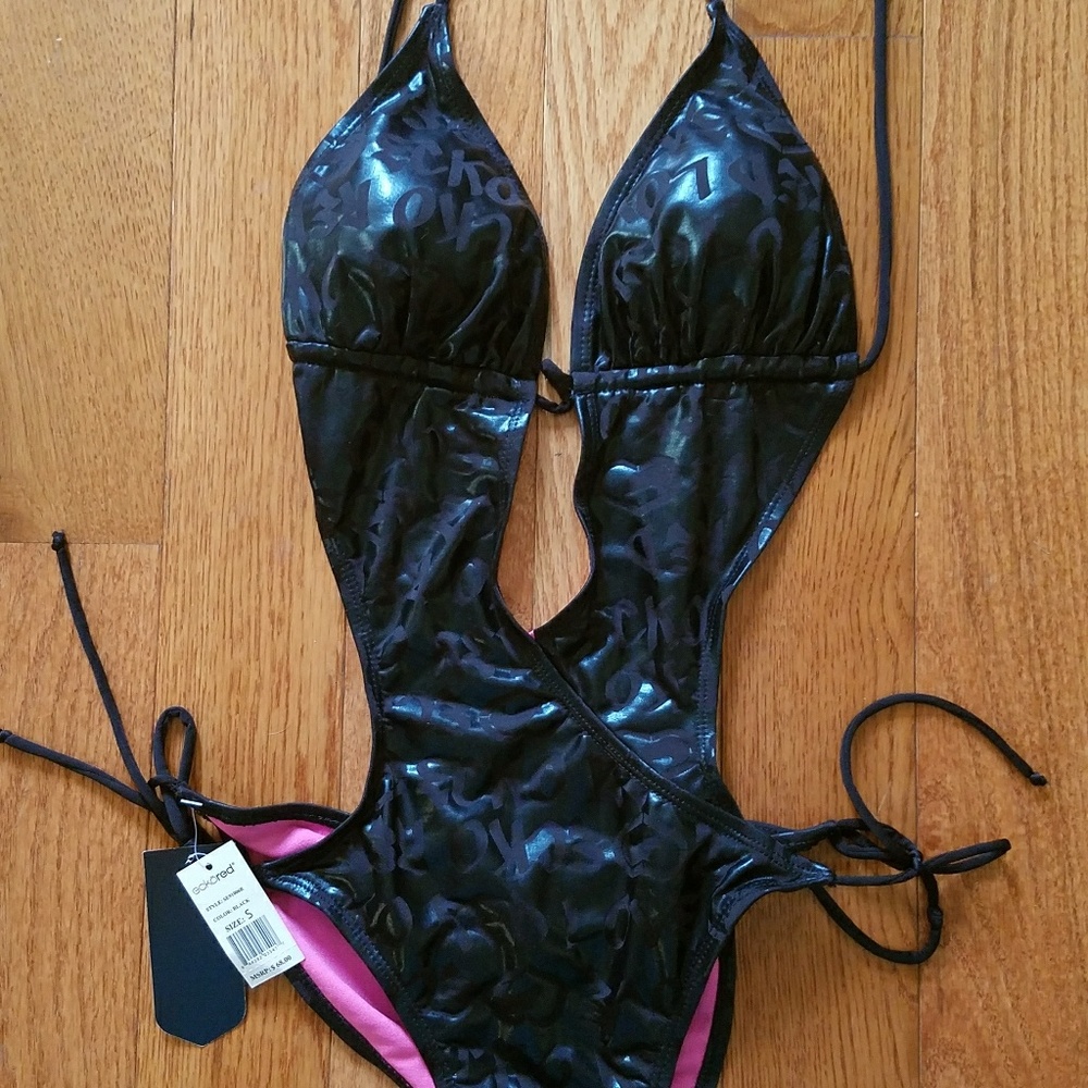 1 piece swimsuit
