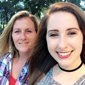 Meet your Posher, Alexis