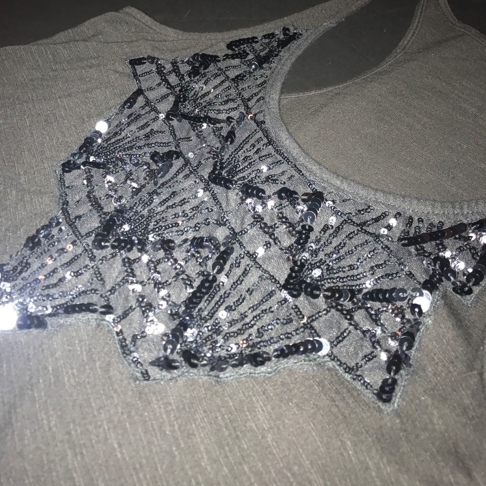 Hollister M loose tank top with sequin diamond