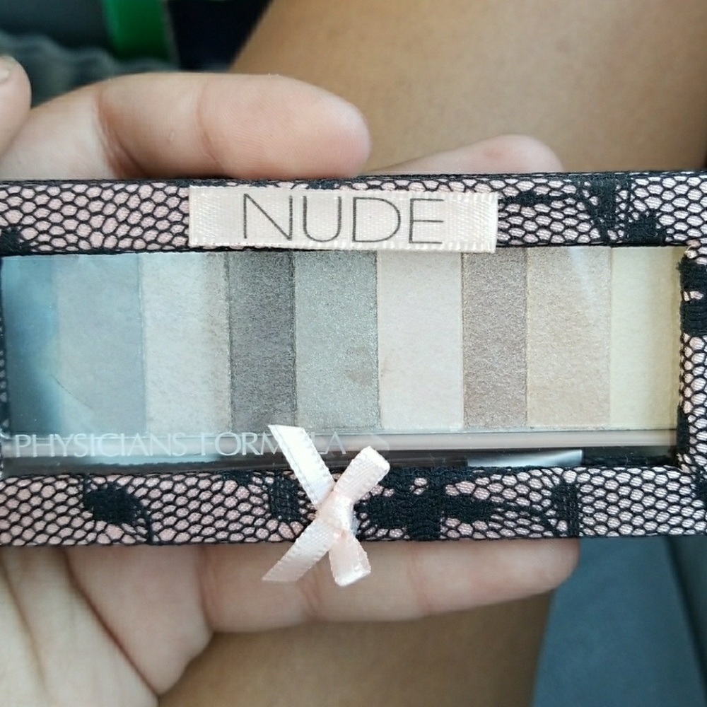 Physician's Formula Nude Eyeshadow Pallet
