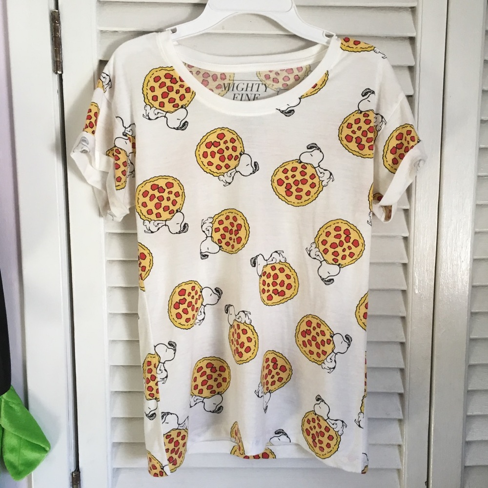 PEANUTS snoopy tshirt