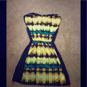 Mossimo Black with yellow dress size Medium.