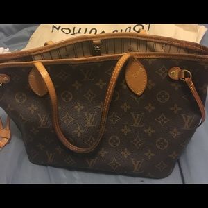 Louis Vuitton (small) bag