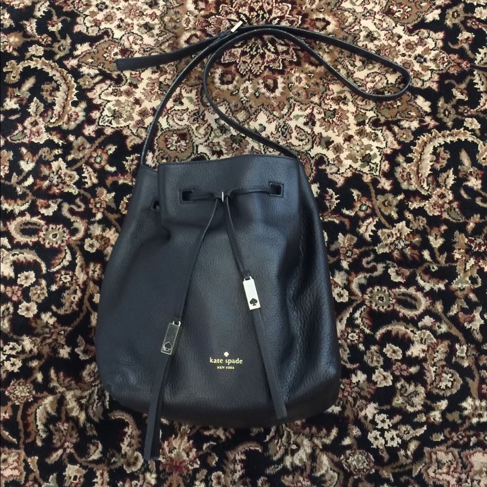 Kate Spade crossbody bucket bag