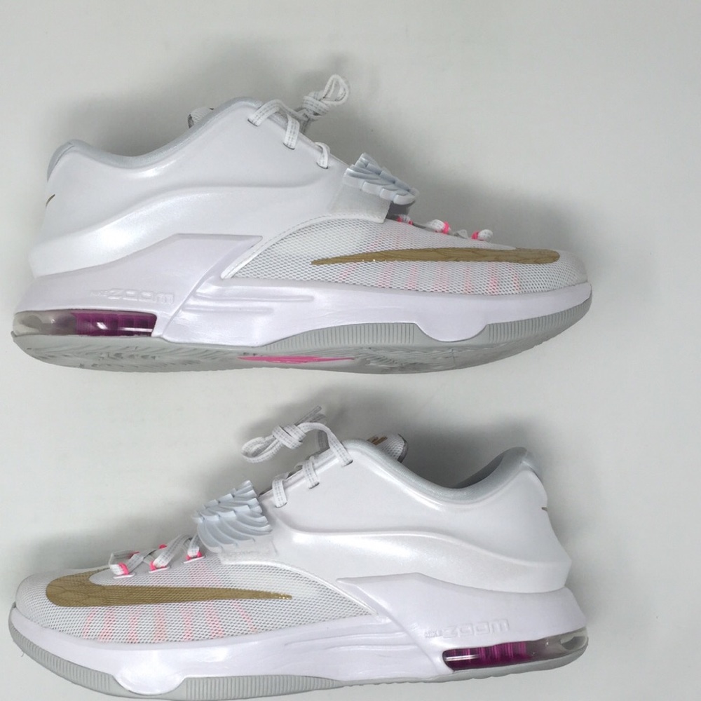 KD aunt pearls