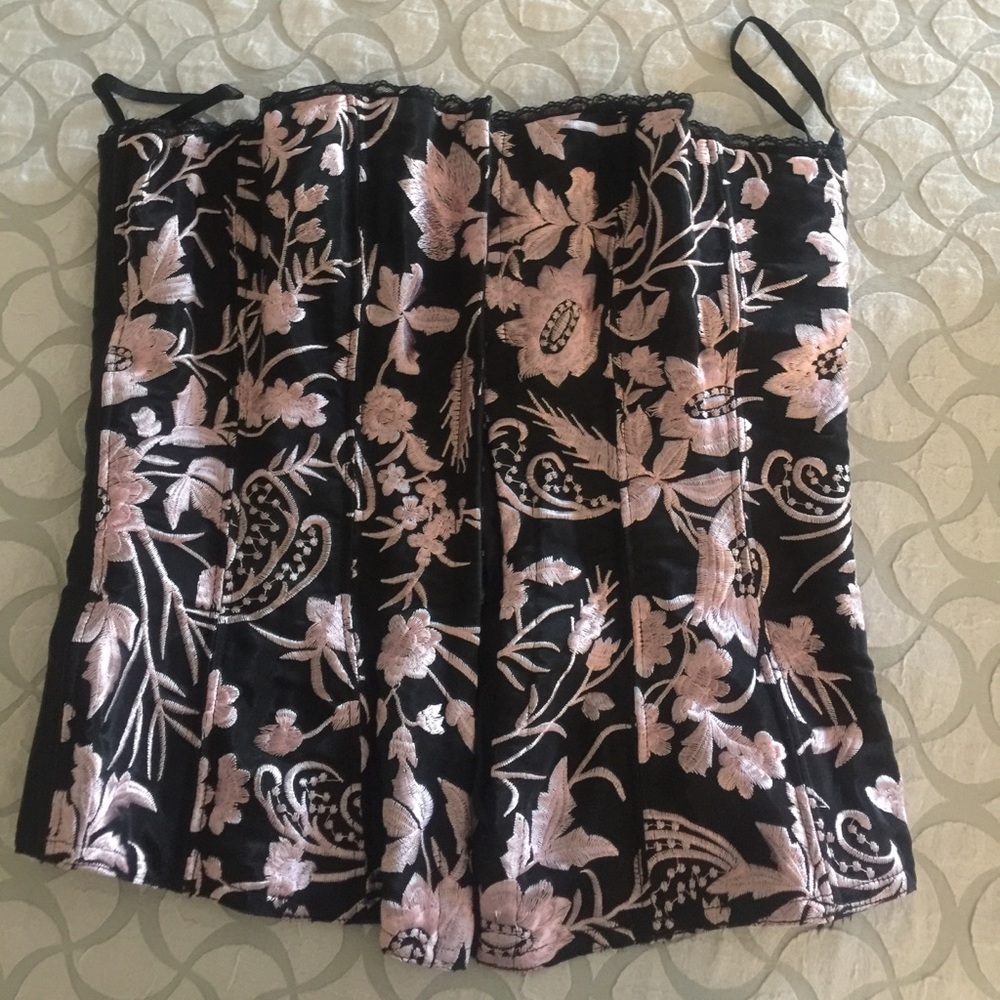 New never worn Fredericks of Hollywood Corset