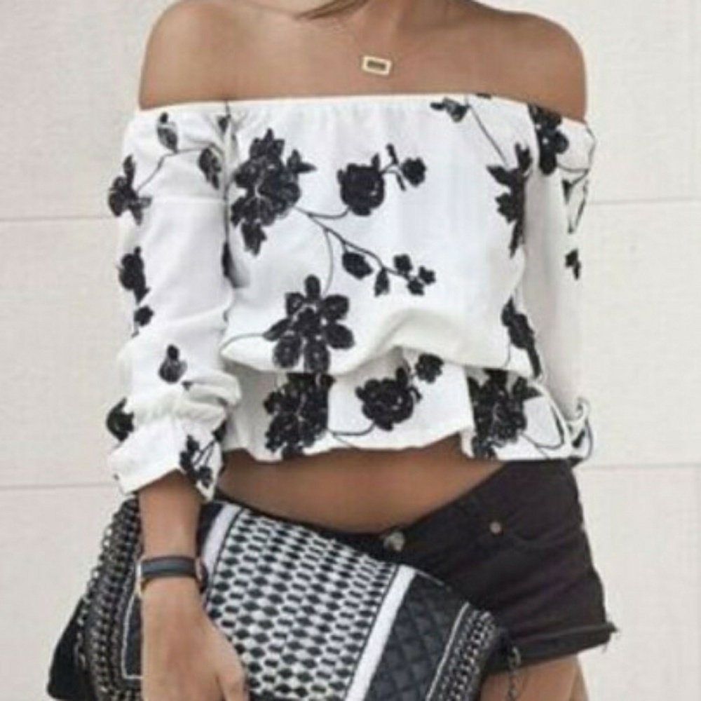NWT Off the Shoulder Blouse