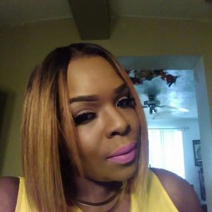 Meet your Posher, Larenda