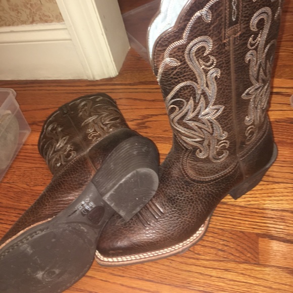 Cowboy boots - Picture 2 of 2