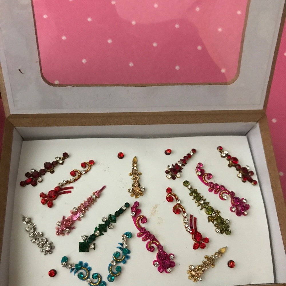 Bindis/ Forehead Jewels