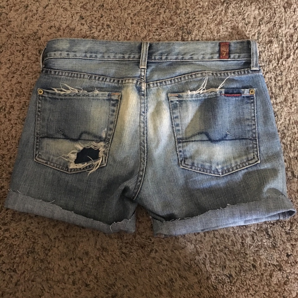 ✨ Distressed Sevens for all mankind Jean shorts✨